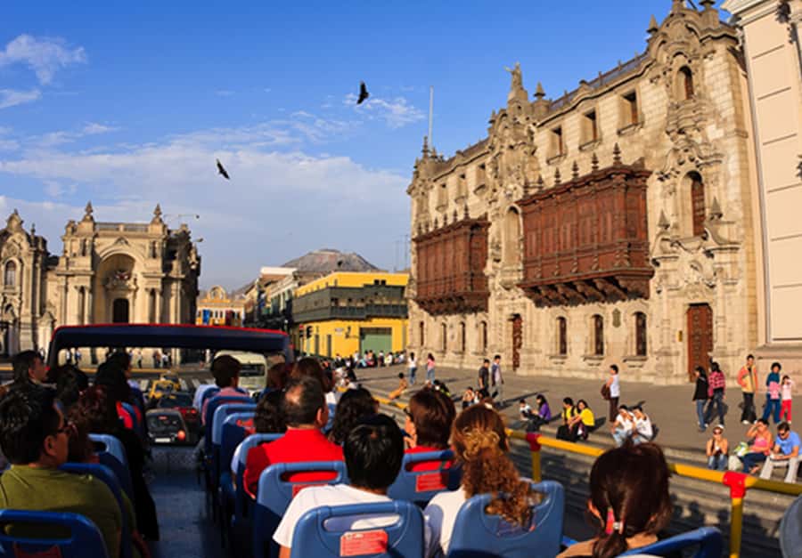 Lima : City tour 360° Panoramic bus - Sightseeing Tour - The Magic Water Circuit adds a different kind of stop