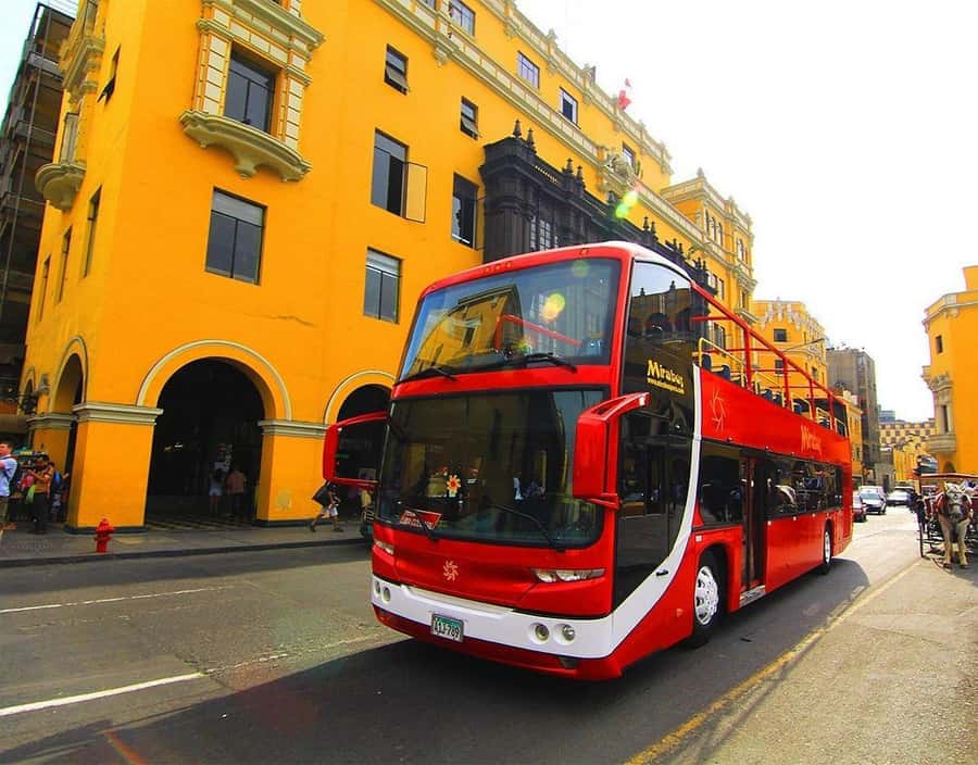 Lima : City Tour by Panoramic Bus - Walking & Catacombs - Starting in Miraflores on the red Tourbus