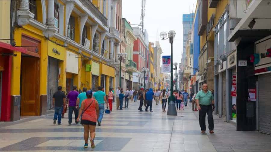 LIMA WALKING TOUR CATACOMBS FROM MIRAFLORES, HISTORICAL CENTER, WINES+BUS - Santo Domingo adds another historic stop