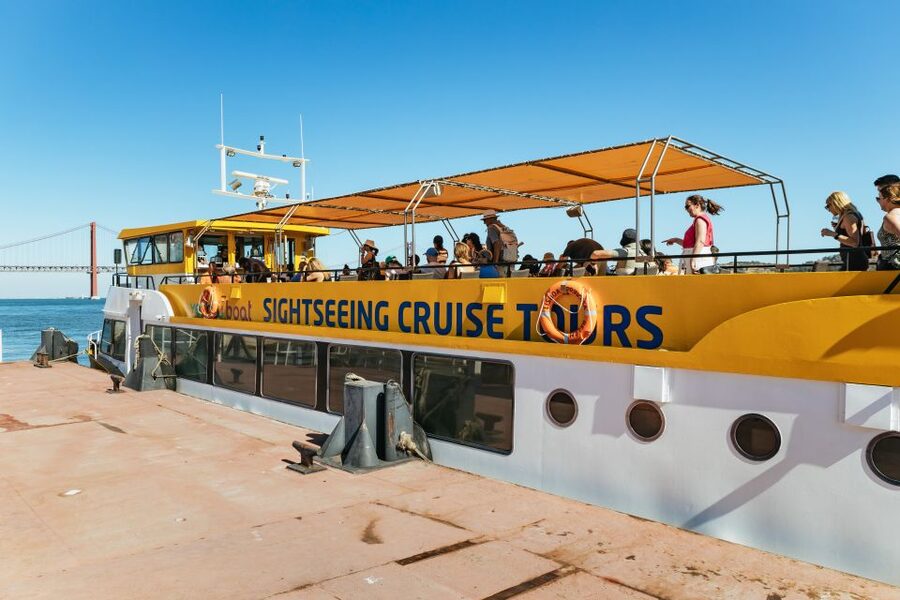 Lisbon: 72/96-Hour Hop-On Hop-Off Bus, Tram & Boat Ticket - Use the Modern route for Oriente and the east