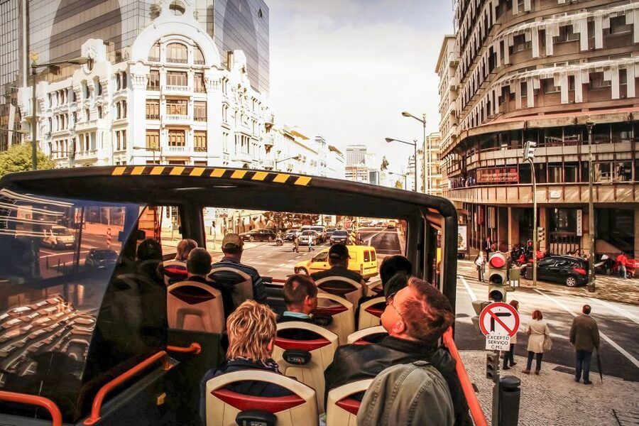 Lisbon: Hop-On Hop-Off Bus Tour - Orient: modern Lisbon and Parque das Nações
