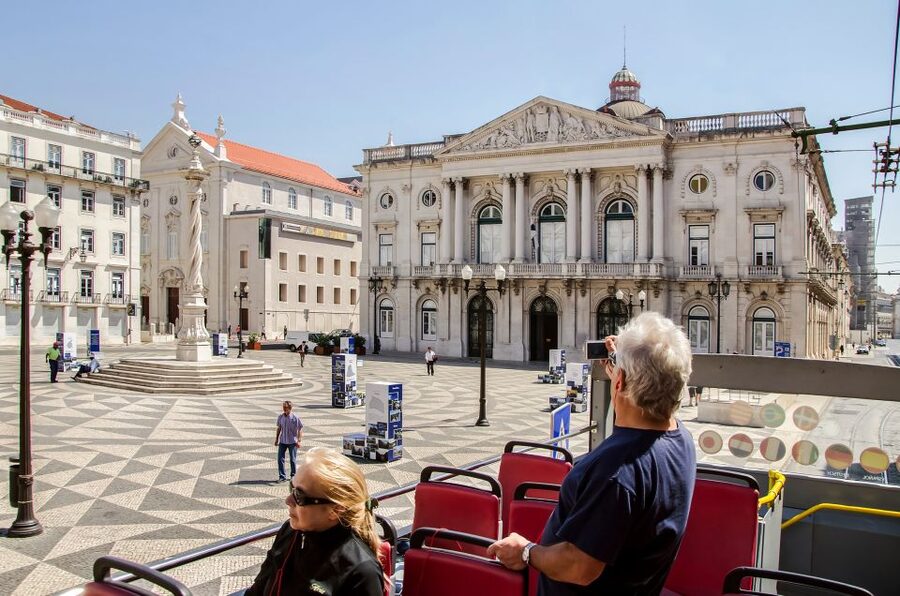 Lisbon: Hop-On Hop-Off Bus Tour - Cascais and Estoril: give this route a full day