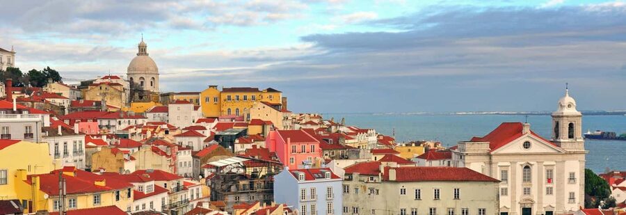 Lisbon: Tuk Tuk Hop-On Hop-Off Tour - What the Driver Adds to the Ride