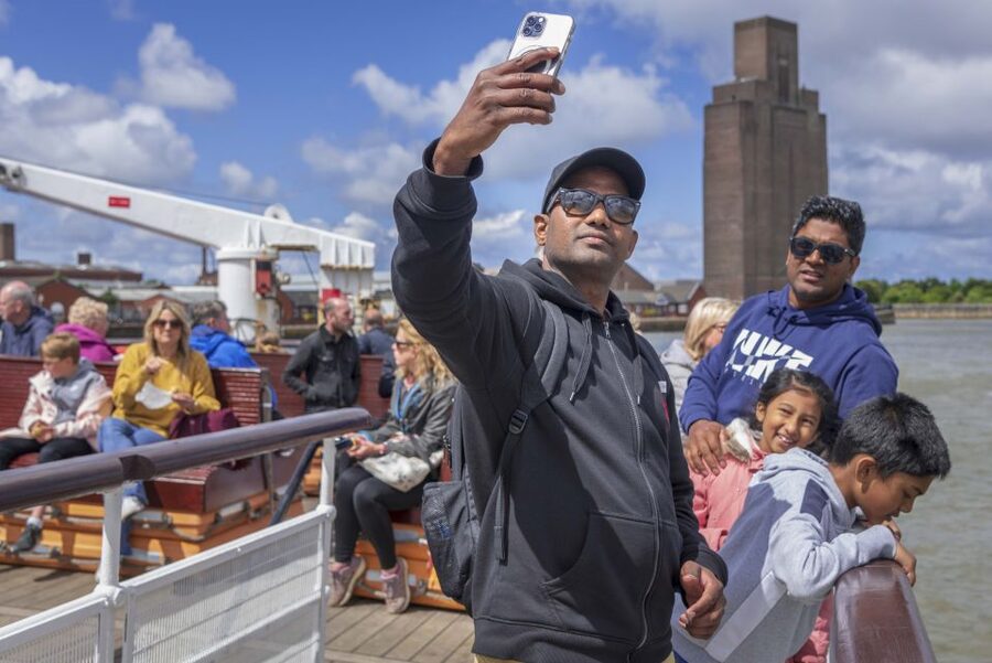 Liverpool: River Cruise and Hop-On Hop-Off Bus Tour - Who should book this Liverpool tour?