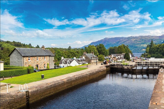 Loch Ness and the Highlands Experience Bus Tour from Edinburgh - Kilmahog and the Highland cows
