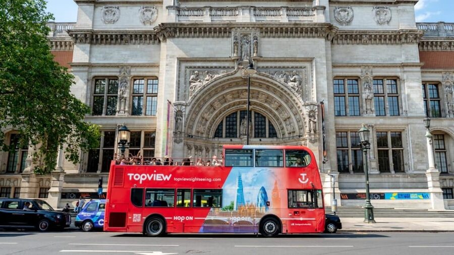 London: 24-Hour Hop-On Hop-Off Bus Pass - Two bus routes, two different Londons