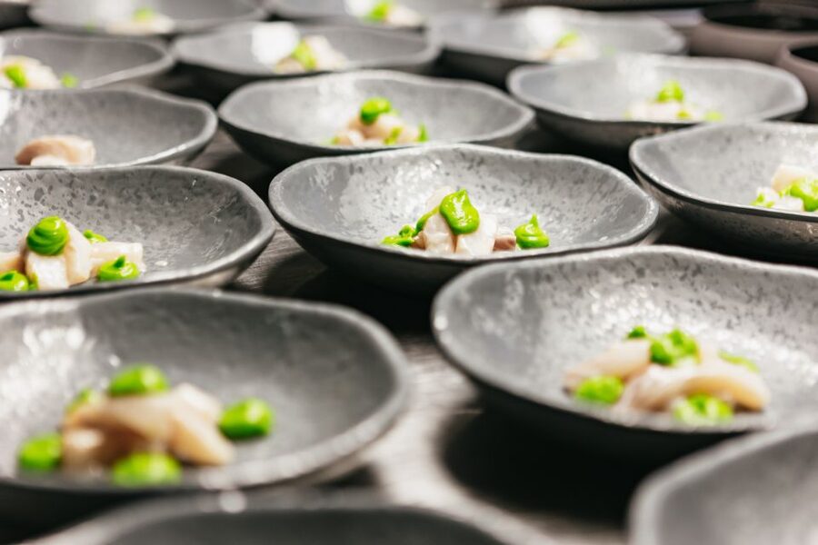 London: 6-Course Gourmet Dinner on a Luxury Coach - Dinner with London as the view