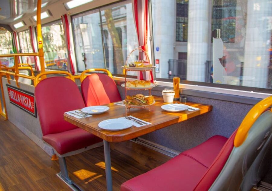 London: Afternoon Tea Bus with a Glass of Prosecco - The sightseeing commentary has limits