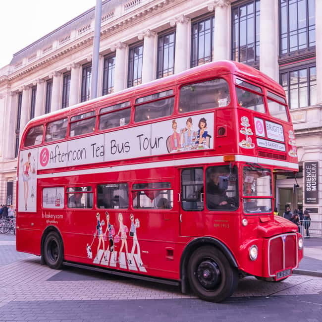 London: Afternoon Tea Sightseeing Bus Tour - The route from Victoria to Westminster