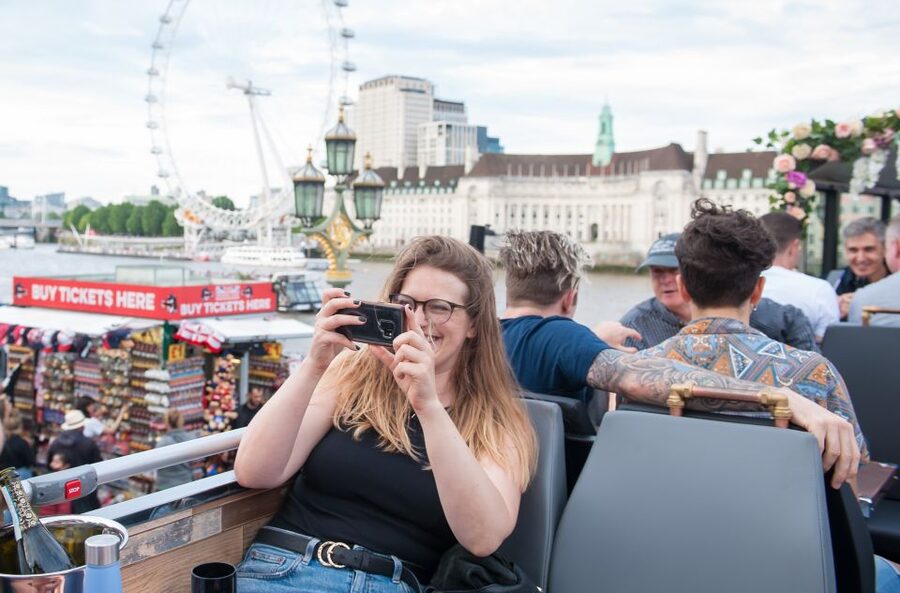 London: Bar Bus Tour by Tootbus - Southbank and the city from the moving upper deck