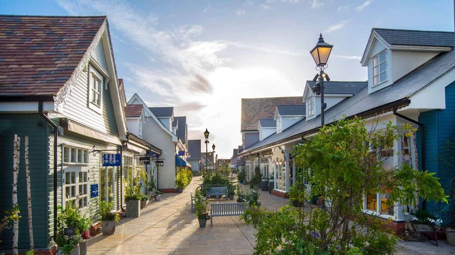 London: Bicester Village Shopping Day Trip with Coach Ride - Is $60.61 good value?