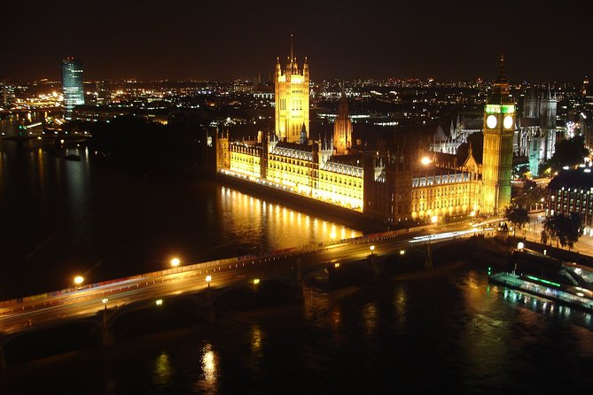 London by Night Bus Tour with Christmas Lights and Live Guide - Fortnum & Mason’s red advent calendar