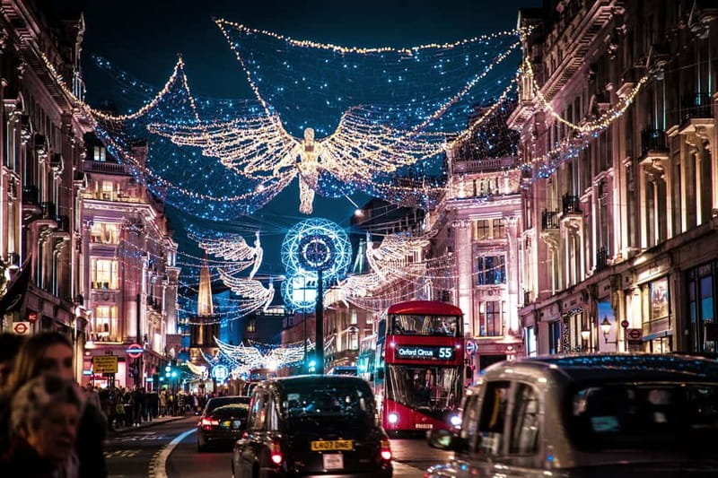 London Christmas Lights Tour by Vintage Bus Open Top - Why a vintage bus is the right way to see London at Christmas