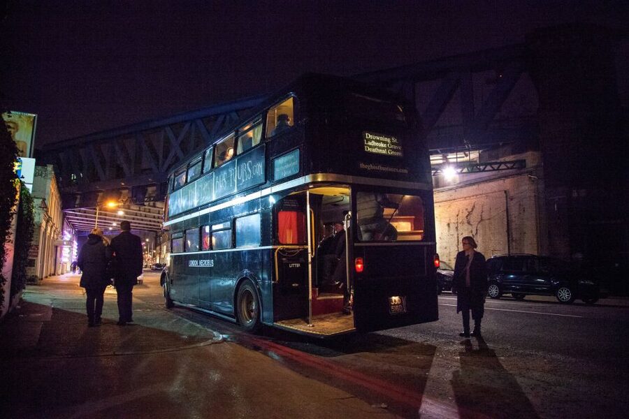 London: Comedy Horror Ghost Tour on a Bus - The departure near Trafalgar Square