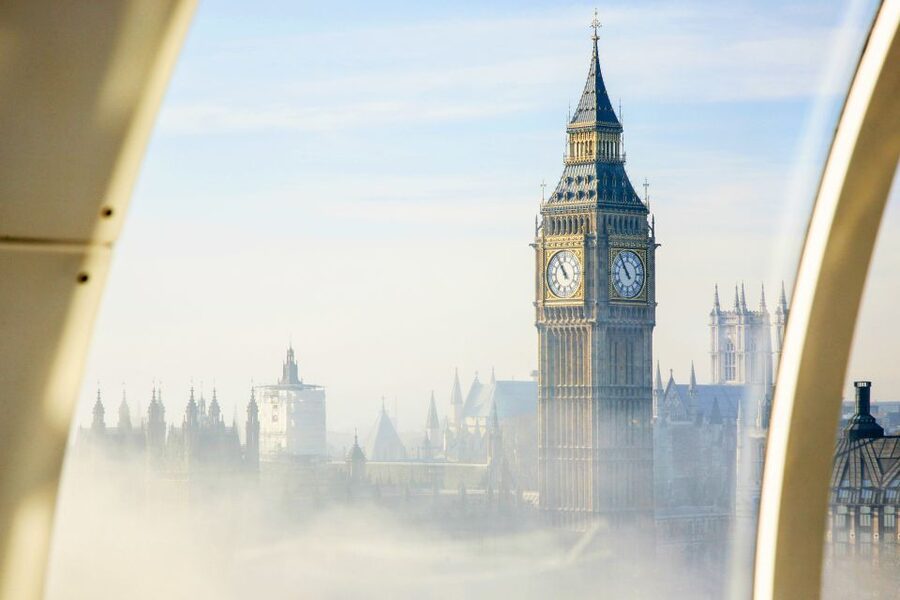 London: Full-Day London Bus Tour - Cruising the Thames past London landmarks
