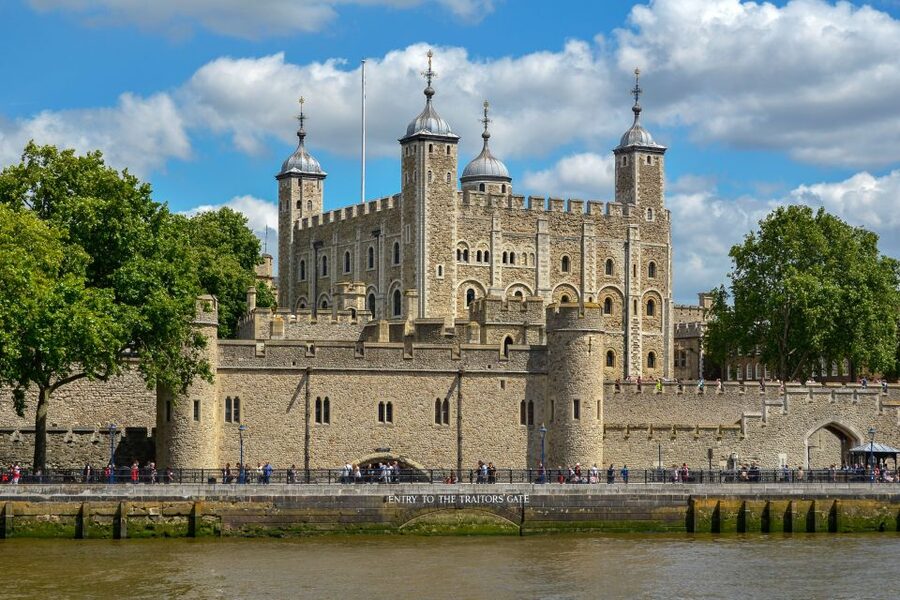 London: Full-Day Sightseeing Bus Tour with River Cruise - St. Paul’s Cathedral and Sir Christopher Wren’s masterpiece