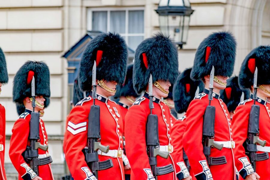 London: Full-Day Sightseeing Bus Tour with River Cruise - Is $174 a fair price?