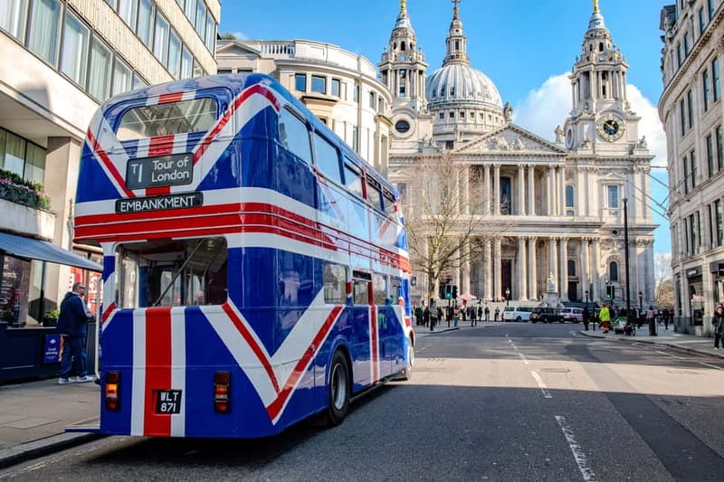 London: Great British Afternoon Tea Bus Tour - Monument, the Tower of London, and Tower Bridge
