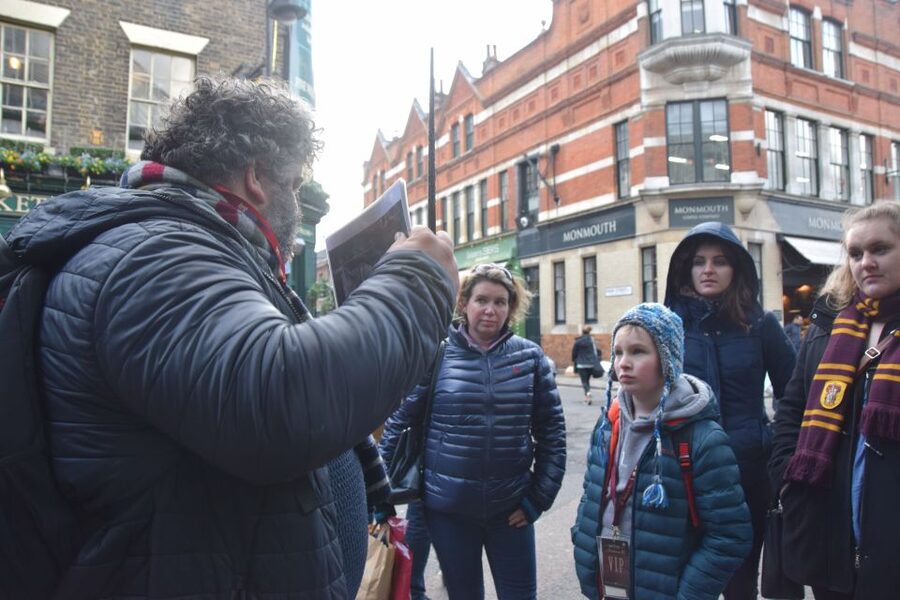 London: Guided Harry Potter Bus Tour of Locations - Guide quality makes a real difference