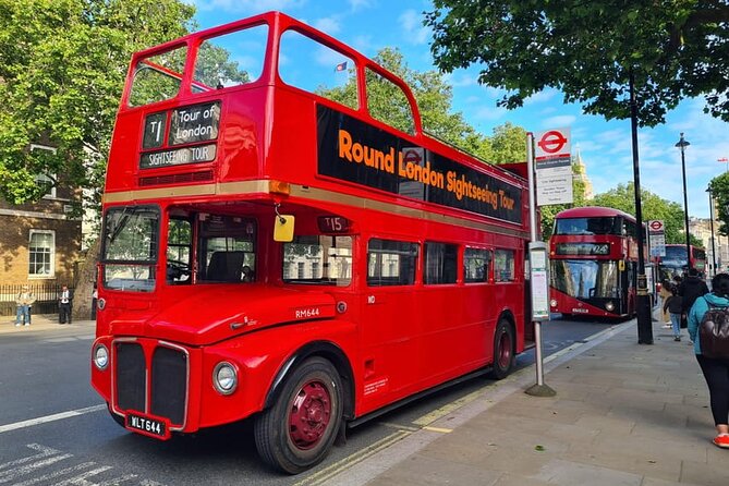 London: Guided Sightseeing Tour on a Vintage Open-Top Bus - Key points at a glance