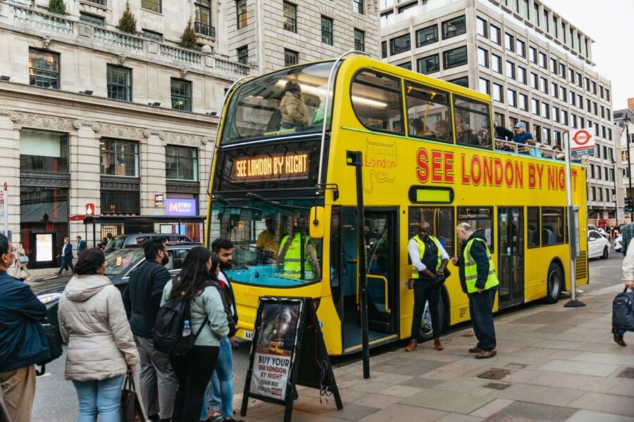 London: London by Night Sightseeing Open-Top Bus Tour - The Thames, the Royal Courts, and St Paul’s Cathedral