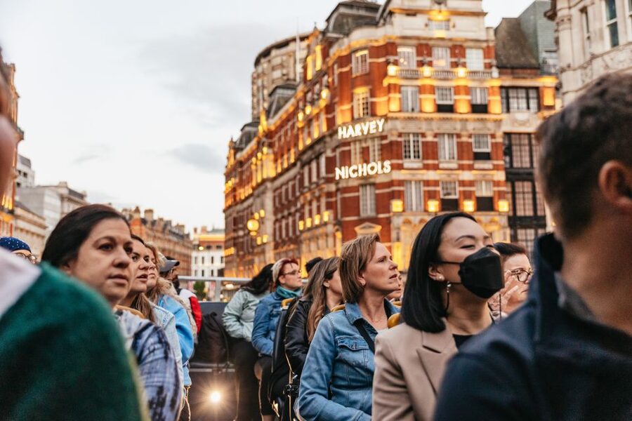 London: London by Night Sightseeing Open-Top Bus Tour - Finding the yellow bus at Green Park