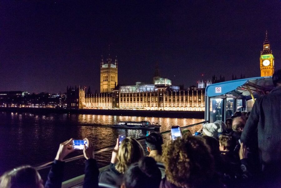 London: Nighttime Open-Top Sightseeing Tour with Live Guide - What this London night bus tour is really like