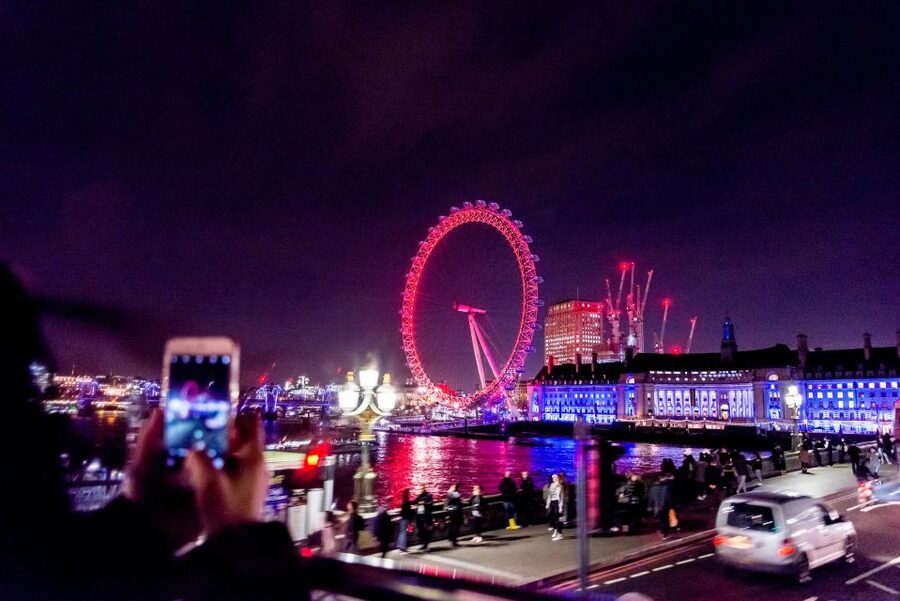 London: Nighttime Open-Top Sightseeing Tour with Live Guide - Buckingham Palace and London’s royal side