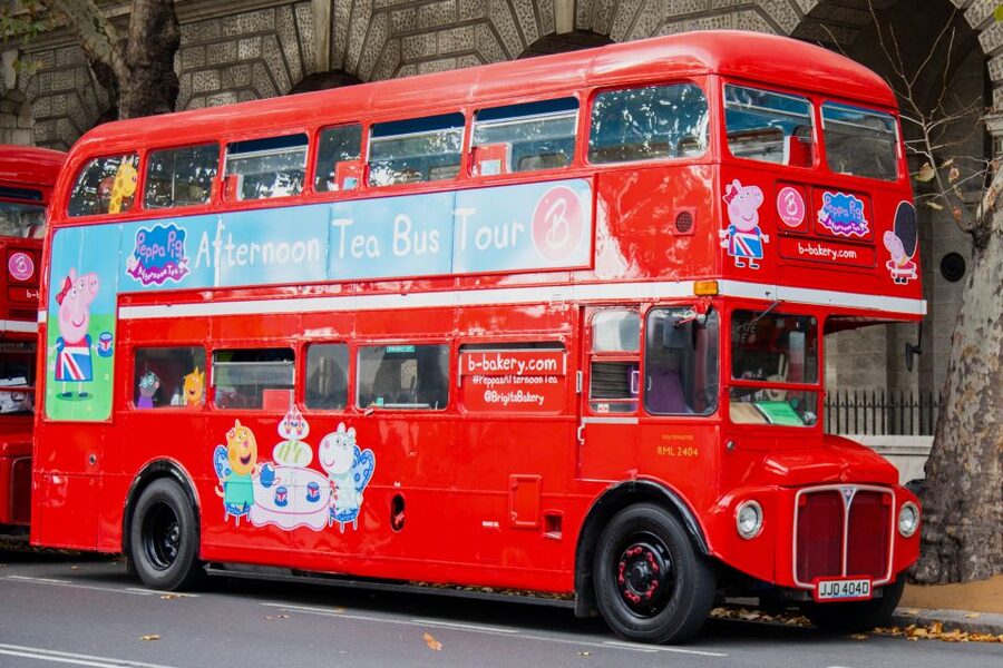 London: Peppa Pig Bus Tour with Entertainment - A Peppa Pig ride with real London scenery