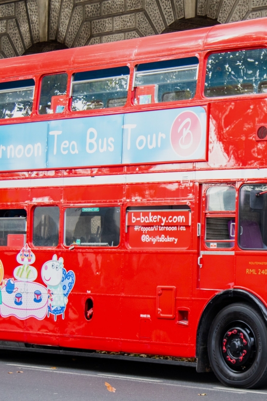 London: Peppa Pig Bus Tour with Entertainment - Why your seat matters so much