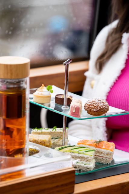 London: Traditional Afternoon Tea Tour in a Luxury Coach - Prosecco, service, and the social side of the ride