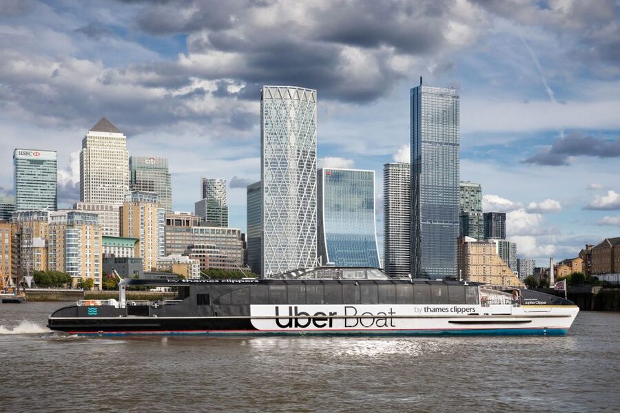 London: Uber Boat 1-Day Hop-On Hop-Off and Cable Car Tickets - Why the Thames makes a good sightseeing route