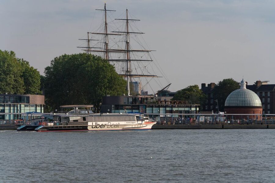 London: Uber Boat 1-Day Hop-On Hop-Off and Cable Car Tickets - Who should book this London combination?