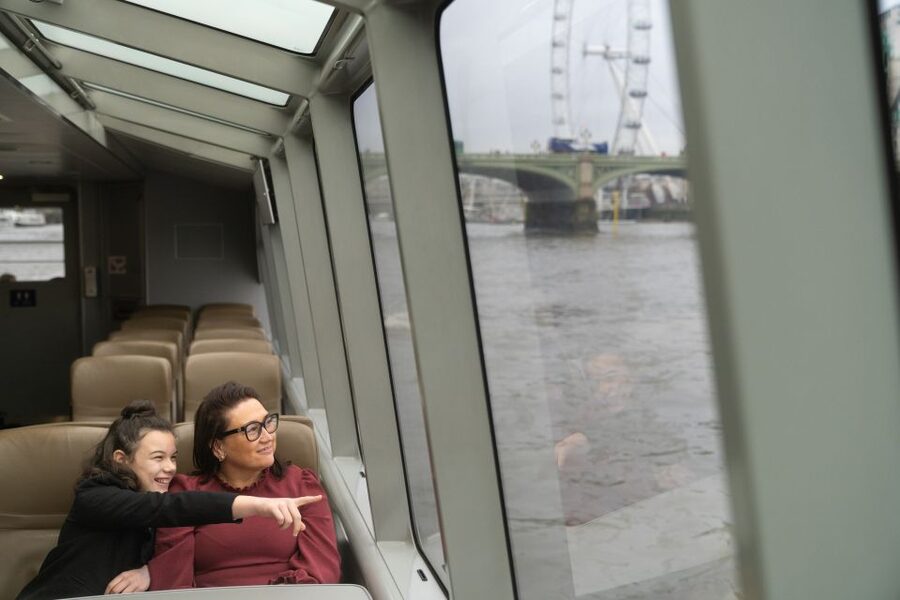 London: Uber Boat 1-Day Hop-On Hop-Off and Cable Car Tickets - Comfort, crowds, and practical limits