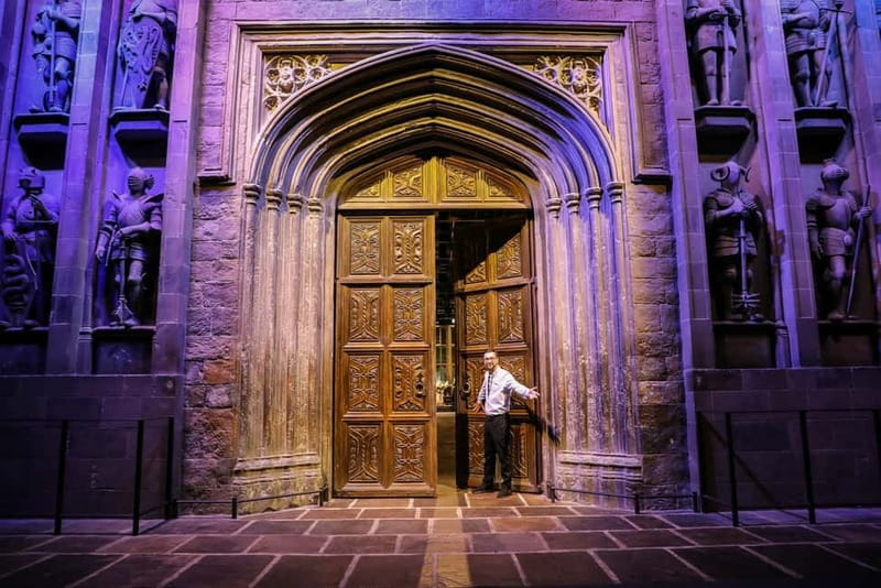 London: Warner Bros. Studio Harry Potter Tour & Branded Bus - Do you need the digital guide?