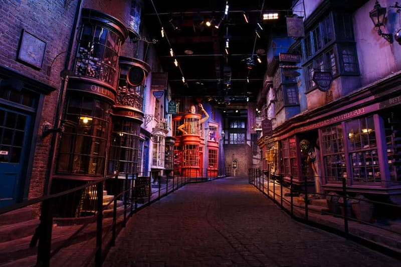 London: Warner Bros. Studio Harry Potter Tour & Branded Bus - Creatures, animatronics, and special effects