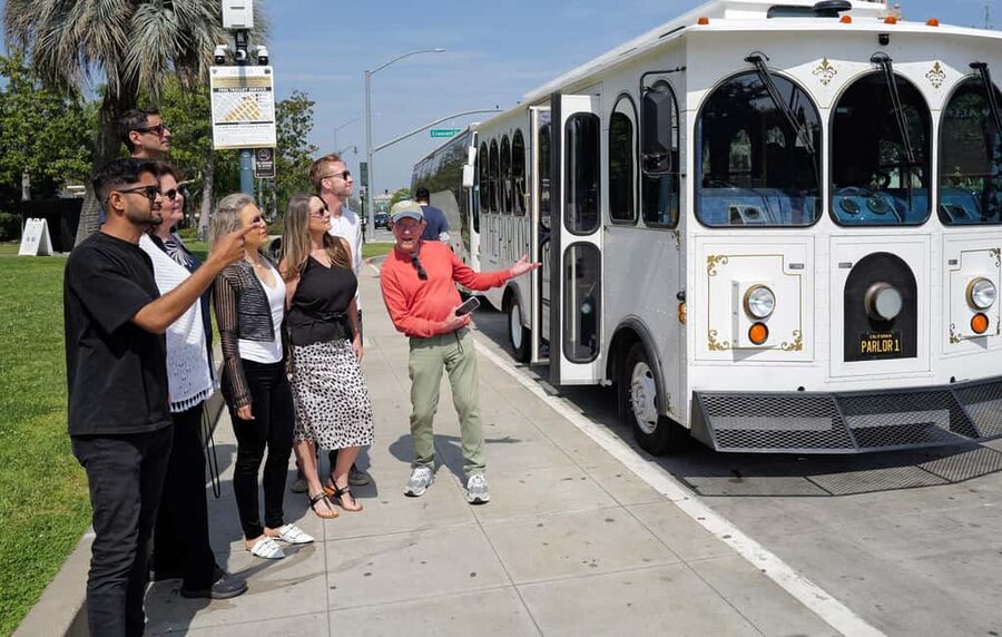 Los Angeles: #1 Trolley Bus Hollywood Sightseeing Tour - Why a vintage trolley works well in Los Angeles