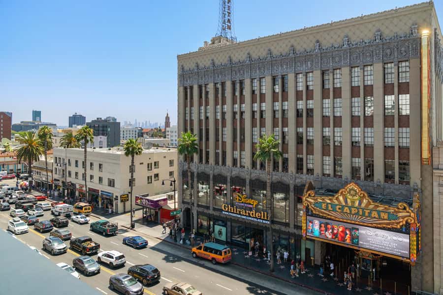 Los Angeles: Celebrity Homes and Hollywood Open-Air Bus Tour - Celebrity homes and filming locations