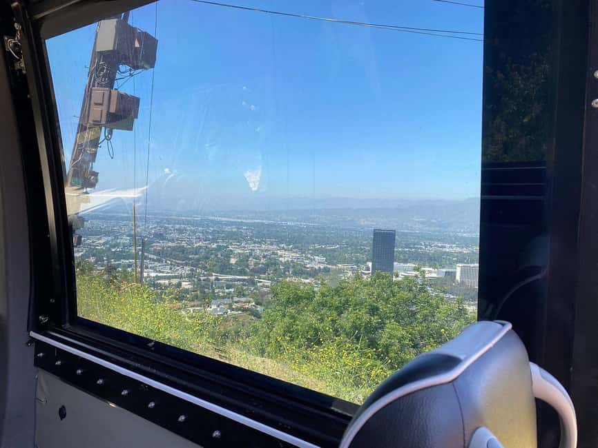 Los Angeles: Celebrity Homes and Movie Scenes Bus Tour - Starting beside Hollywood Boulevard’s famous sights