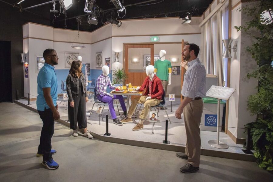 Los Angeles: Warner Bros Studio Hollywood & Bus Tour Package - Choosing between the two afternoon tours