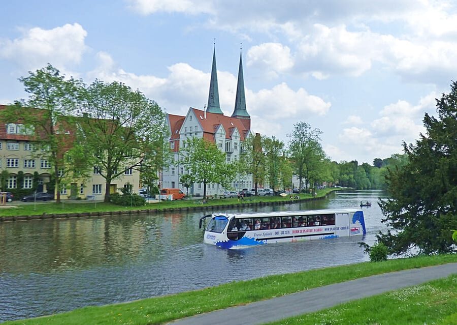 Lübeck: 1-Hour Splash Bus City Tour - Is $35 a fair price for one hour?