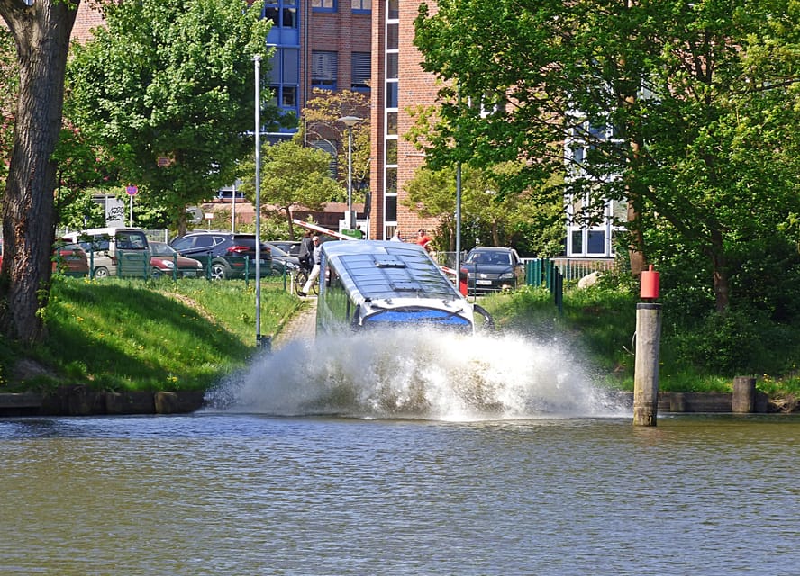 Lübeck: 1-Hour Splash Bus City Tour - Comfort, weather, and photography