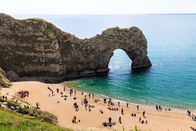 Lulworth Cove & Durdle Door Mini-Coach Tour from Bournemouth - Who should take this tour
