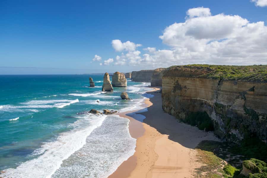 Luxe Bus Great Ocean Road Coastal Spectacular - Apollo Bay, Lorne, and the Memorial Arch