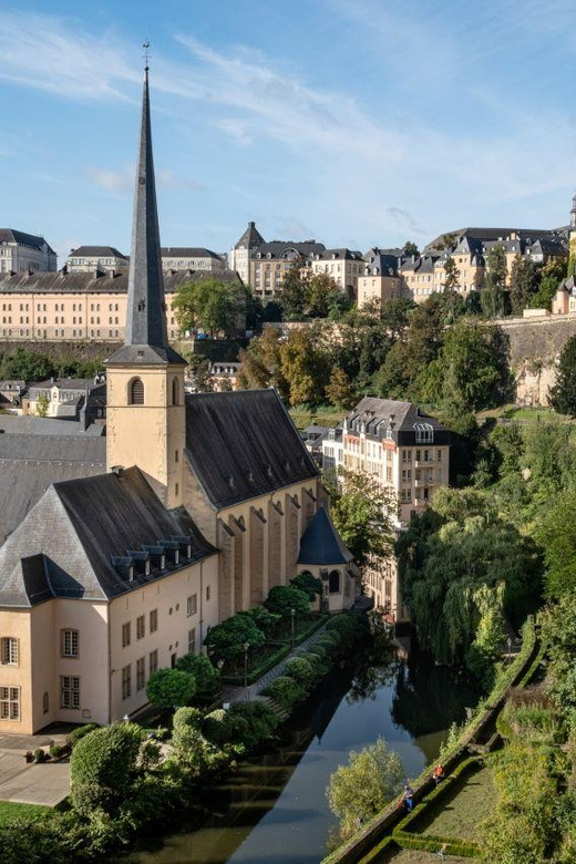 Luxembourg: City Bus Tour with Audio Guide and Headphones - What the audio guide adds