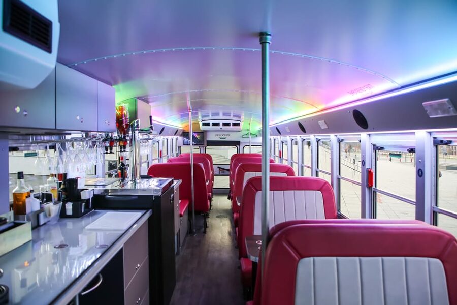 Luxembourg: Italian-Style Dinner in a Vintage Bus - The 30-minute break matters