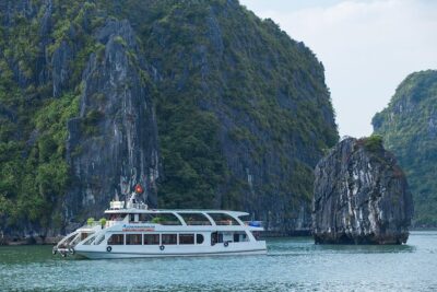 Luxury Halong Bay 1 Day on Cruises From Hanoi with Bus & Lunch