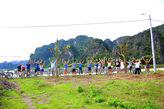 Luxury Hoa Lu Tam Coc Mua Cave 1 Day With Limousine Bus And Lunch - Vietnamese buffet lunch and a quick reset