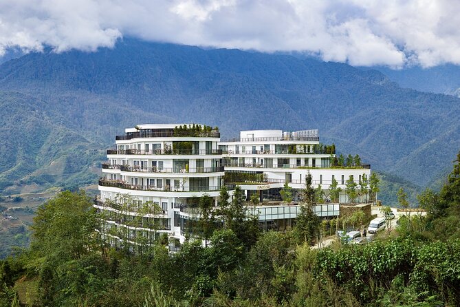 LUXURY SAPA TOUR 2D1N -Stay At 5 Star Hotel-Transfer by sleep bus - Why this Sapa trip works best on foot
