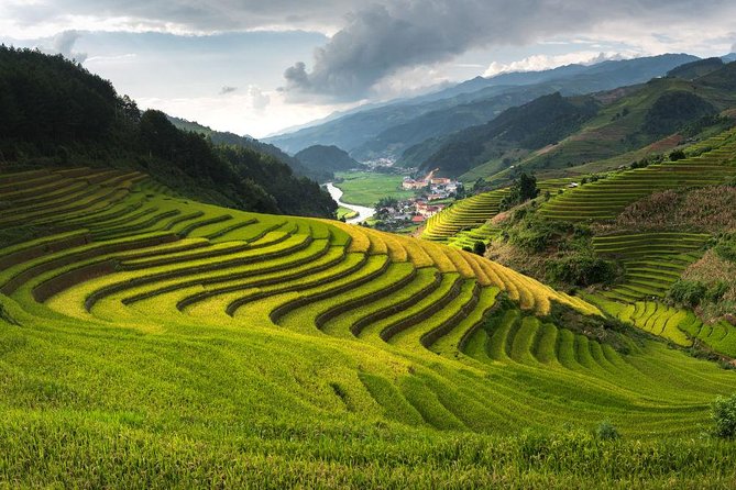 LUXURY SAPA TOUR 2D1N -Stay At 5 Star Hotel-Transfer by sleep bus - The homestay question matters
